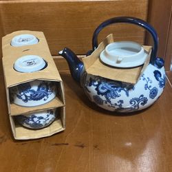 Pier 1 Imports Tea Set
