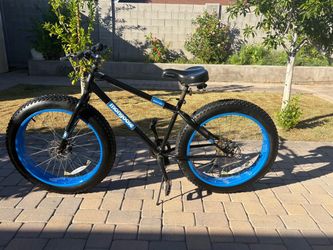 Mongoose Dolomite fat-tire mountain bike.
