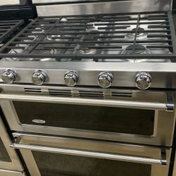 Kitchenaid Gas Stove Double Oven. Used 