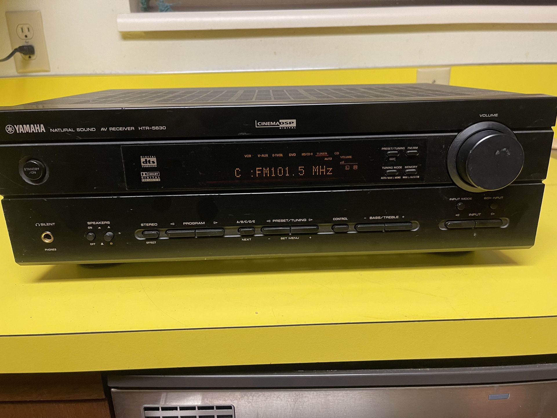 Yamaha, HTR – 5630 Natural Sound Av Receiver, Dvd, Vcr Cd Am/Fm Surround