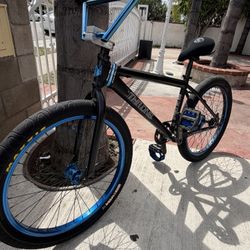 Throne 24 Inch Or Frame Trade