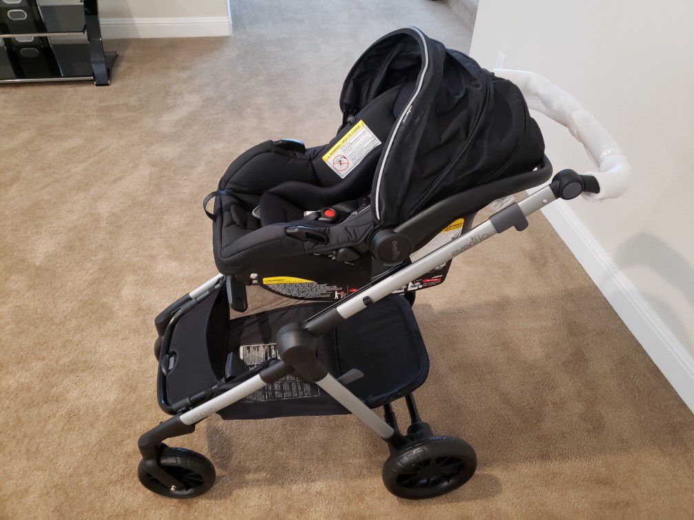 New Pivot Xpand Modular Baby Stroller