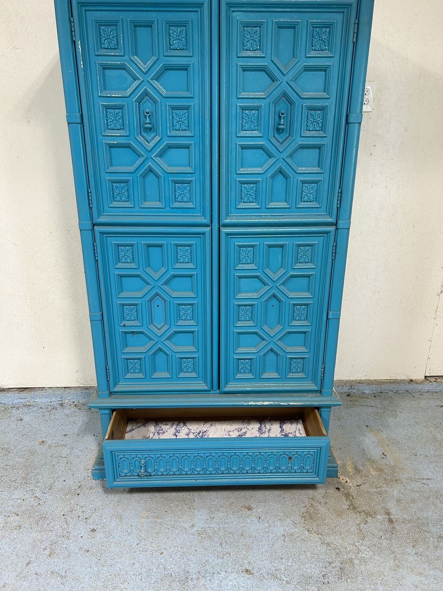 Armoire , Antique Corner Piece