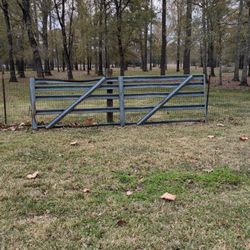 Gate/Cattle Panel 13"7" Little Rust Bottom Left Corner