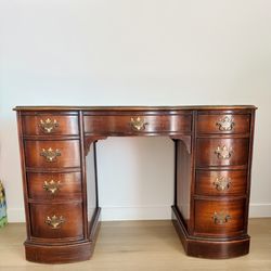Beautiful wooden antique desk, working well good condition very vintage, look good , original handles. 44.22 H 30
