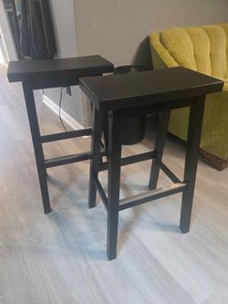 Set of 2 Black 29-Inch Bar-Height Backless Saddle Stools
