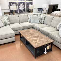 New Large Sectional 🔥🔥 IN STOCK 