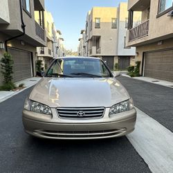 2000 Toyota Camry