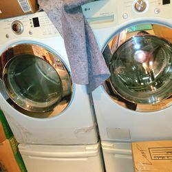 LG Front-Load Washer & Gas Dryer Set W/Pedestals– White – Work Perfectly