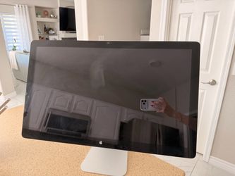 Apple 27” Thunderbolt Display A1407 – Not Working – For Parts or Repair – $100