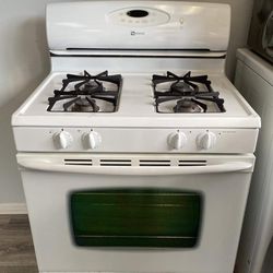 Maytag Gas Stove For $250 