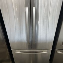 Whirlpool Refrigerator In Stainless Steel French Door