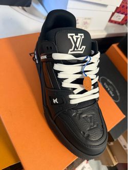 Black & White Louis Vuitton Sneaker