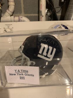 N.Y. Giants Autographed Hall of F.A.M.E. Y.A. Tittle mini football helmet