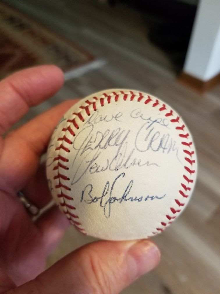 1976 Omaha Royals (AAA team) Signed Baseball by 21