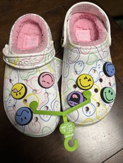 Brand New Crocs Size 6m/8w
