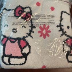 Hello Kitty Blanket 60$