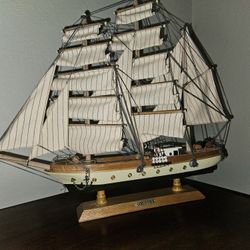 Vintage Ship Models - GORCH FOCK & CUTTY SARK