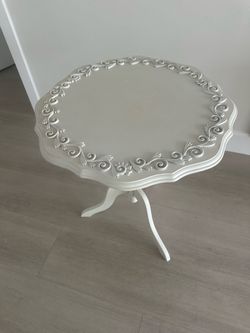 White Ornate Round Accent Side Table