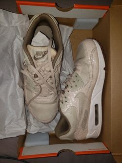 Nike 8.5 Air max. Running Tennis shoes