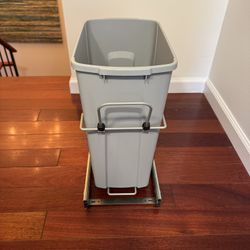pull-out trash can