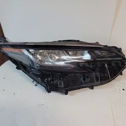 2021 - 24 - TOYOTA SIENNA- RIGHT- HEADLIGHT 
