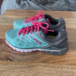 FILA Womens Size 7.5 Shoes