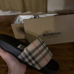 Burberry Men's Check Pattern Slide Sandals Black Beige Red Logo Comfort Summer-SHIPPING ONLY !!