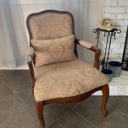 Accent Chairs