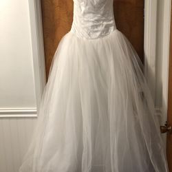 Vera Wang Wedding Dress 