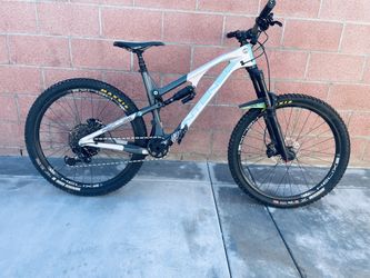 Intense Recluse carbon M