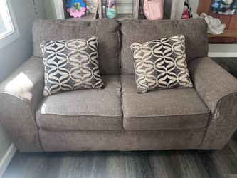 Couch/love seat