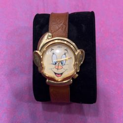 Vintage Dopey Watch One Of The Hands Somehow Came Off Of The Watch Inside Without The Watch Being Opened Up
