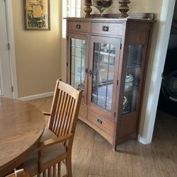 Dinning-room Table with 4 Chairs and cabinet 