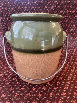 Countertop crock or jar