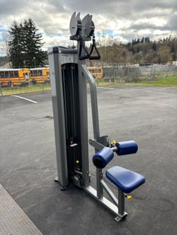 Lat Pull Down Machine