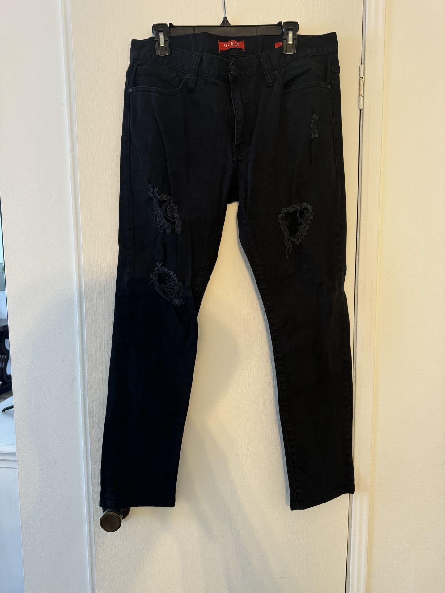 Men’s Guess Distressed Jeans Size 34