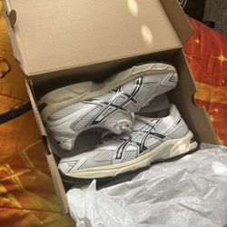 Mens ASICS GEL CLOUD GREY SIZE 9.5