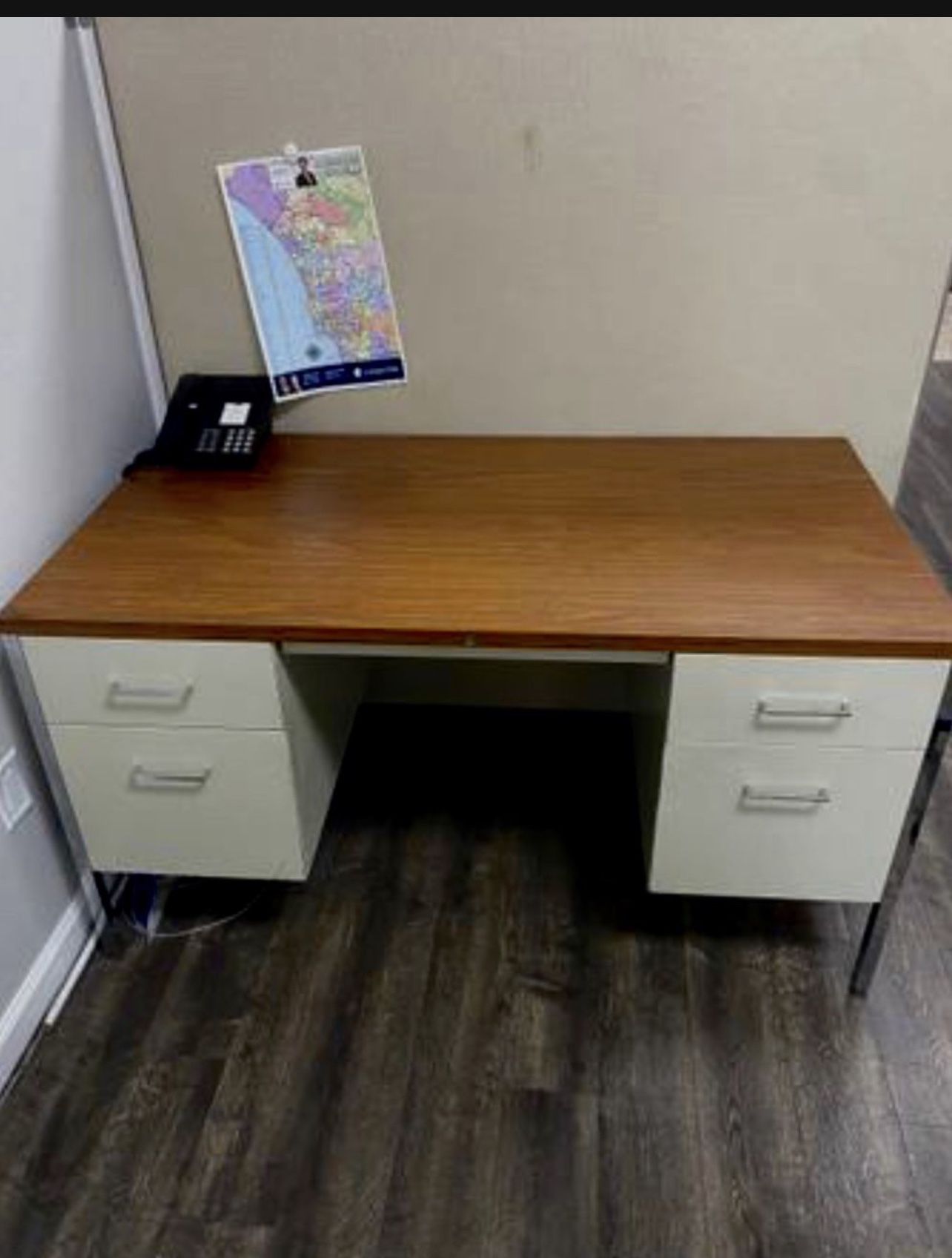 Office Desks (4)