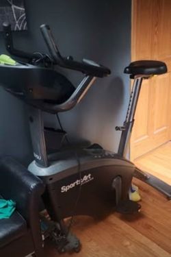 SportArt C575U Commercial Upright Exercise Bike