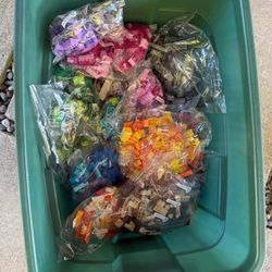 LEGO LOT MINIFIGS INCLUDED