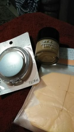 New!! Make-Up Bundle