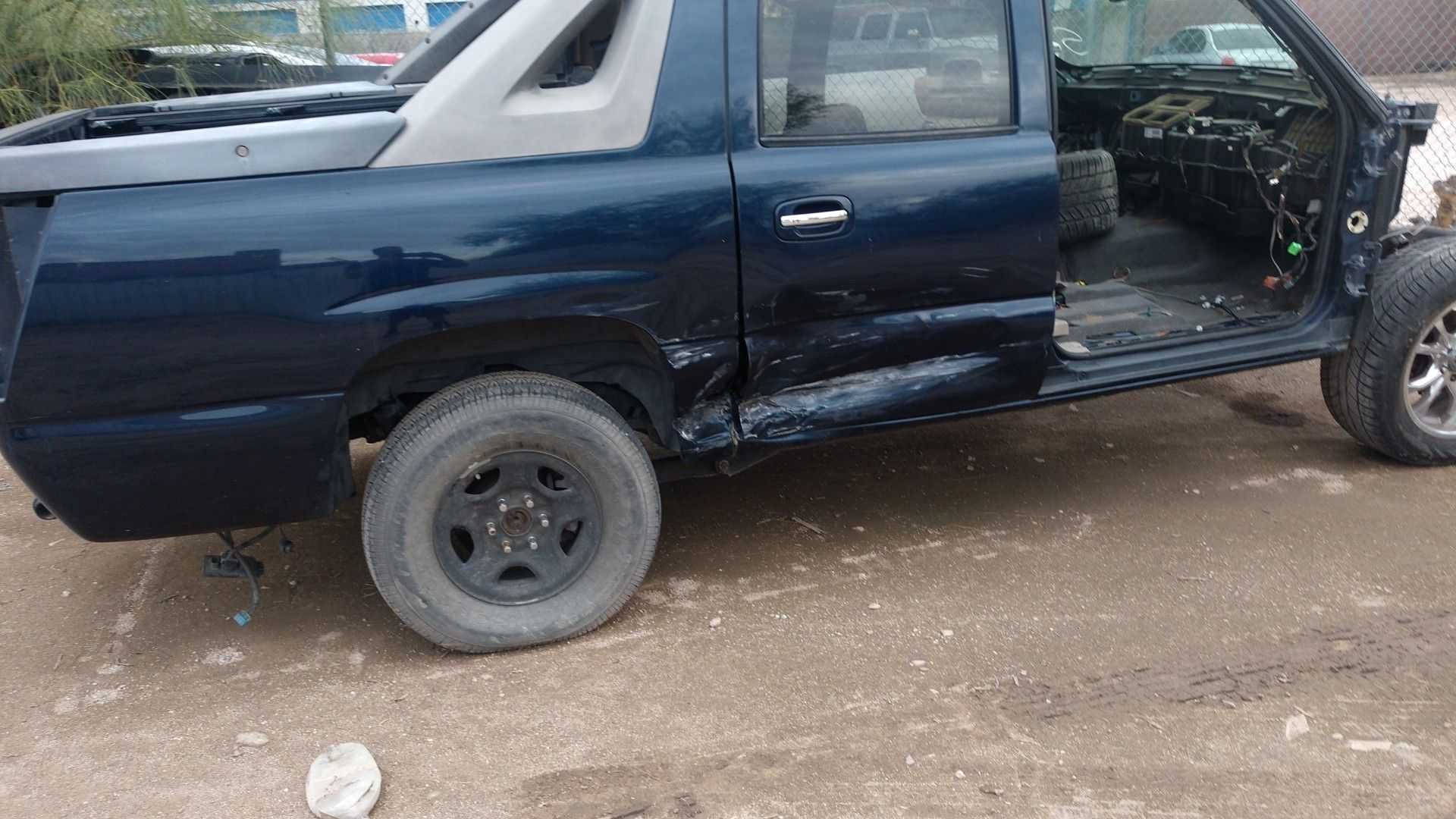 2004 Chevy avalanche parts