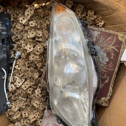 2013-2015 Nissan Rogue Left Headlight 