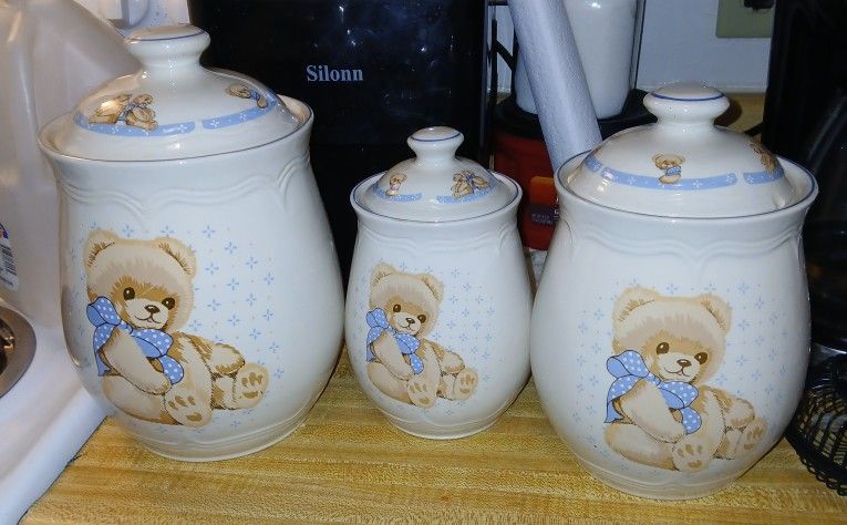 Vintage kitchenware