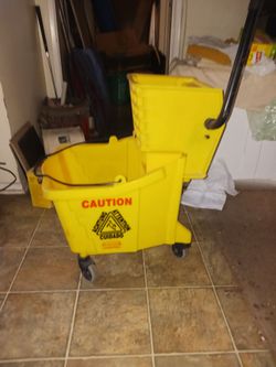 Janitor mop bucket