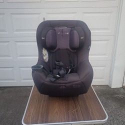Maxi Cosi Convertible Car Seat