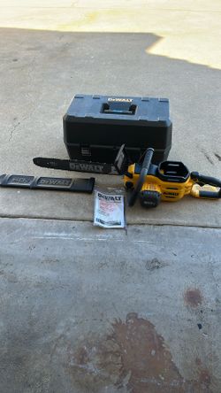 DEWALT 20 in. 60-Volt Electric Battery Chainsaw (Tool-Only) with Chainsaw Case