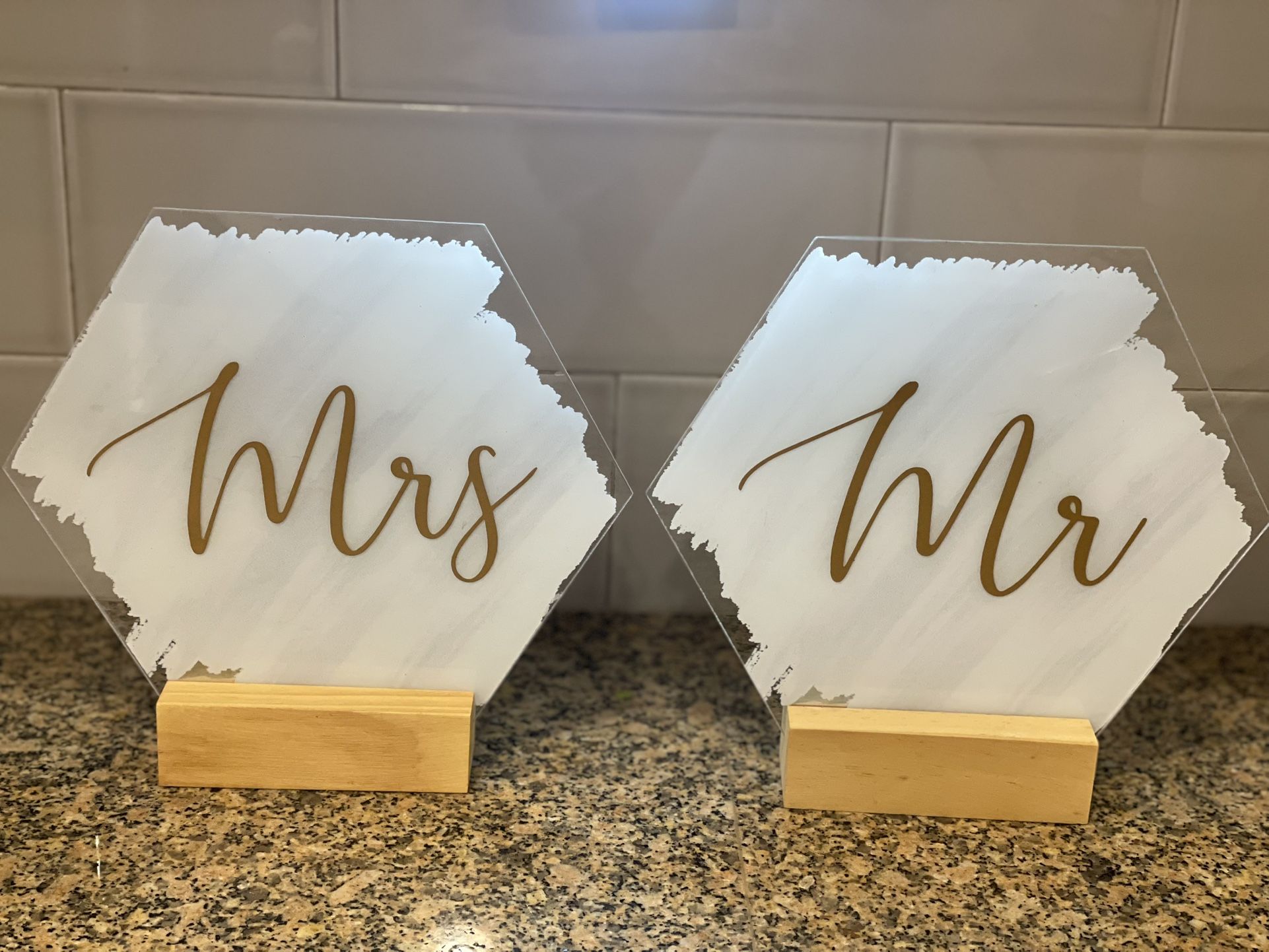 Mr And Mrs Sign
