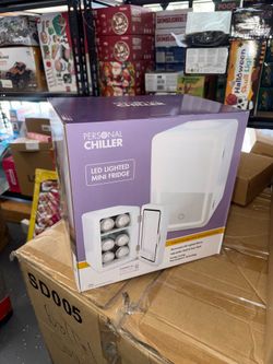 Personal Chiller LED Lighted Mini Fridge With Mirror